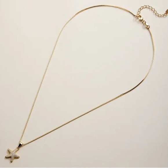 Gold Starfish Pendant Necklace - Picture 4 of 4